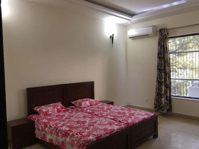 Rental | 2 BHK + 1200 Sq.Ft. Independent House in Sector 10A