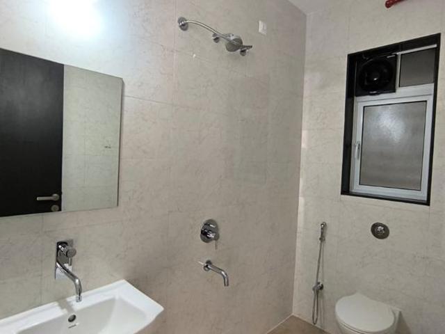 Rental | 2 BHK 1208 Sq.Ft. Apartment in Vardhaman Palm Rose