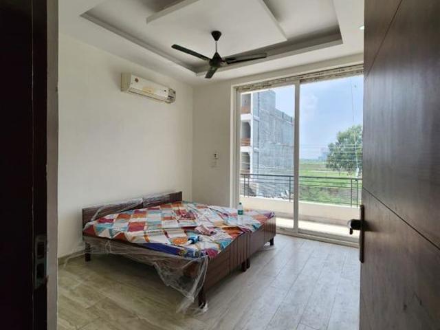 Rental | 2 BHK + 120 Sq.Yd. Apartment in Sector 127