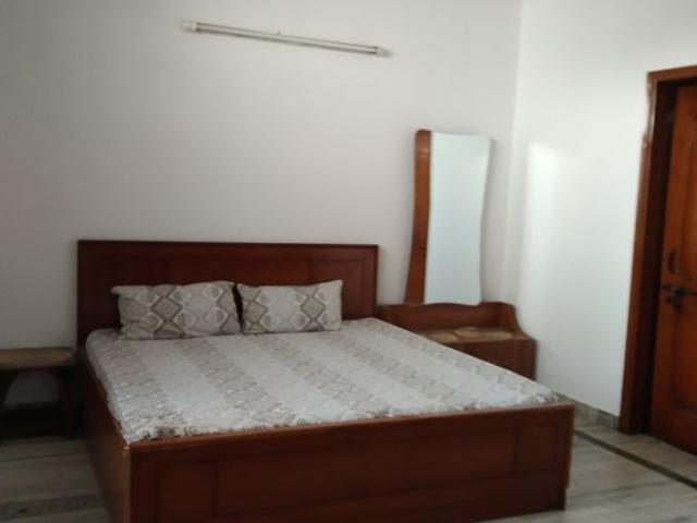 Rental | 2 BHK 1350 Sq.Ft. Villa in Sector 23