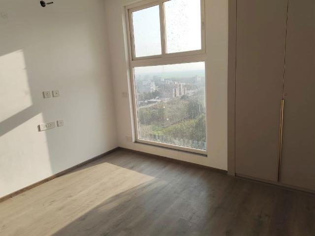 Rental | 2 BHK 1350 Sq.Ft. Apartment in Ace Starlit