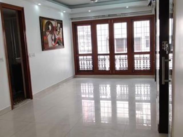 Rental | 2 BHK 1350 Sq.Ft. Apartment in Lavelle Road