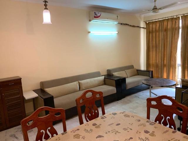 Rental | 2 BHK 1350 Sq.Ft. Apartment in Suncity Essel Tower