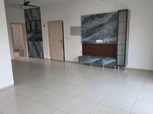 Rental | 2 BHK 1350 Sq.Ft. Apartment in Vatika Xpressions