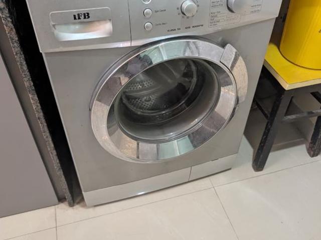 Rental | 2 BHK + 1352 Sq.Ft. Apartment in Karia Konark Orchid