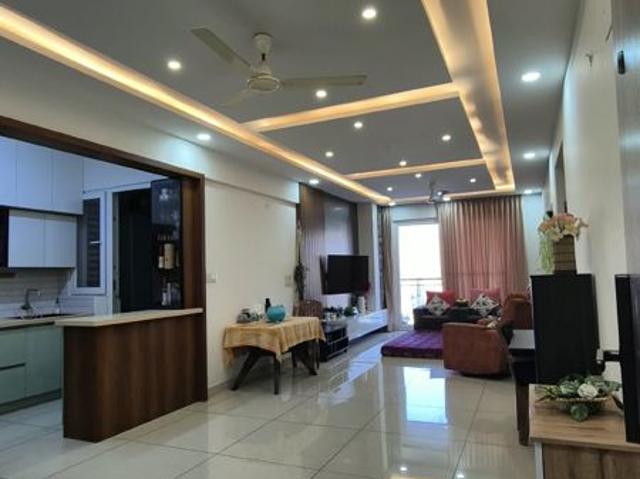Rental | 2 BHK 1371 Sq.Ft. Apartment in RR Signature Bangalore