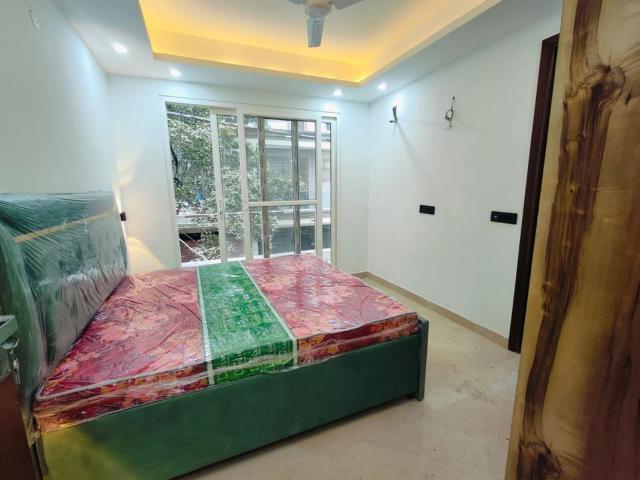 Rental | 2 BHK 1300 Sq.Ft. Apartment in Saket