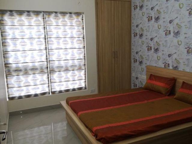 Rental | 2 BHK 1300 Sq.Ft. Apartment in Sector 51