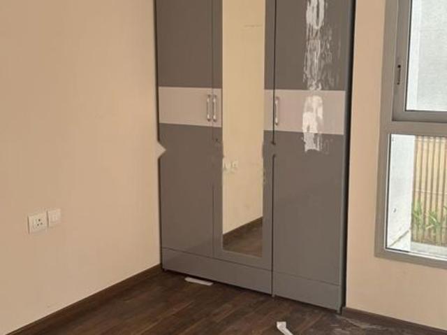Rental | 2 BHK 1300 Sq.Ft. Apartment in Sheth Zuri