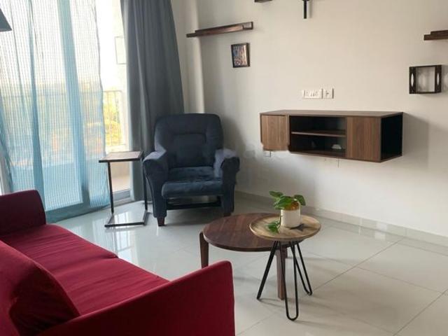 Rental | 2 BHK 1301 Sq.Ft. Apartment in Godrej Aqua