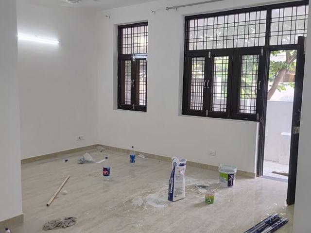 Rental | 2 BHK + 132 Sq.Mt. Independent House in RWA Apartments Sector 108