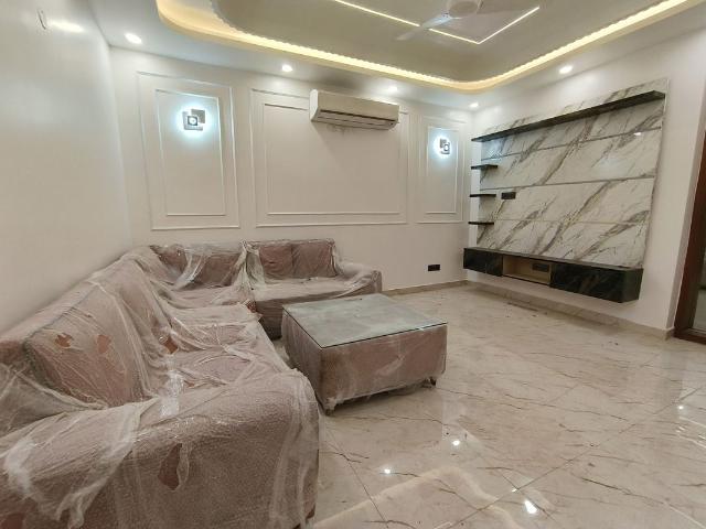Rental | 2 BHK 145 Sq.Yd. Apartment in Lajpat Nagar II