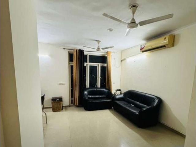 Rental | 2 BHK 1460 Sq.Ft. Apartment in Hasanganj