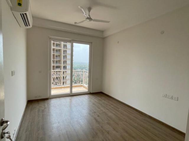 Rental | 2 BHK + 1484 Sq.Ft. Apartment in Ireo The Corridors