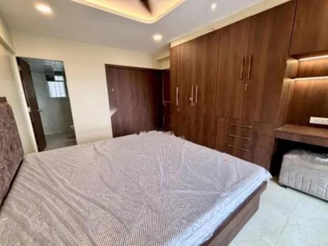 Rental | 2 BHK 1400 Sq.Ft. Apartment in Dosti West County