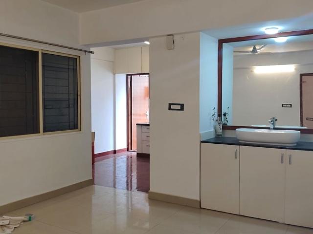 Rental | 2 BHK 1400 Sq.Ft. Apartment in Vintage Elite II