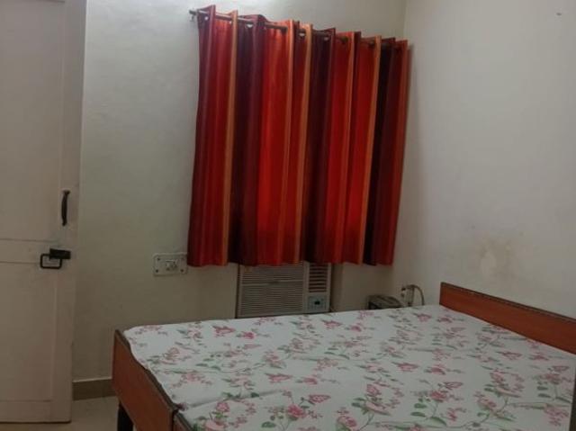 Rental | 2 BHK 1400 Sq.Ft. Independent House in Arun Vihar Sector 37