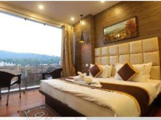 Rental | 2 BHK + 1412 Sq.Ft. Independent House in Sector 14