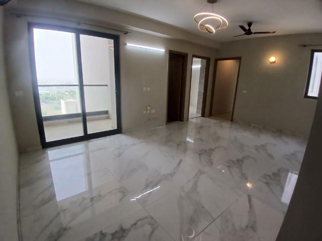 Rental | 2 BHK 1424 Sq.Ft. Apartment in M3M Skywalk