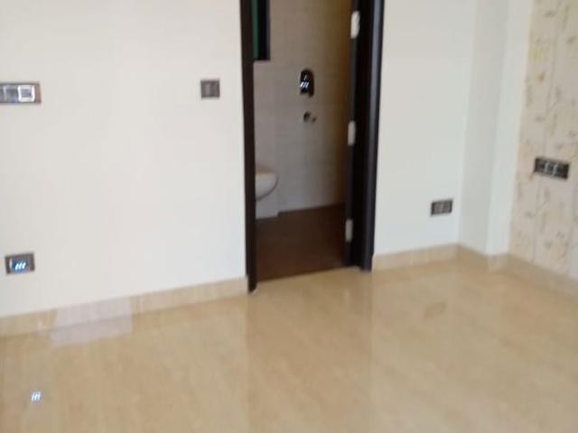 Rental | 2 BHK + 1430 Sq.Ft. Apartment in Ireo Uptown