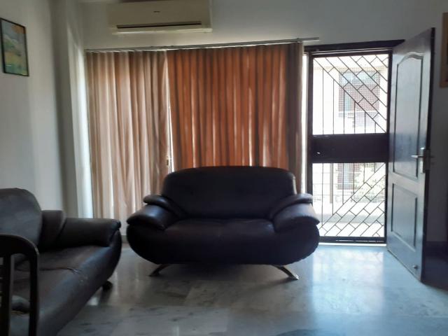 Rental | 2 BHK 1500 Sq.Yd. Apartment in New Friends Colony
