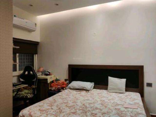 Rental | 2 BHK 1500 Sq.Ft. Apartment in Shipra Suncity