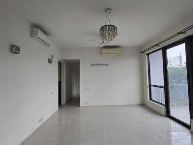 Rental | 2 BHK + 1524 Sq.Ft. Apartment in Ireo Skyon
