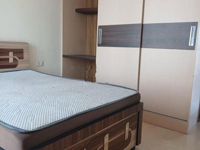 Rental | 2 BHK 1600 Sq.Ft. Apartment in Pyramid Midtown