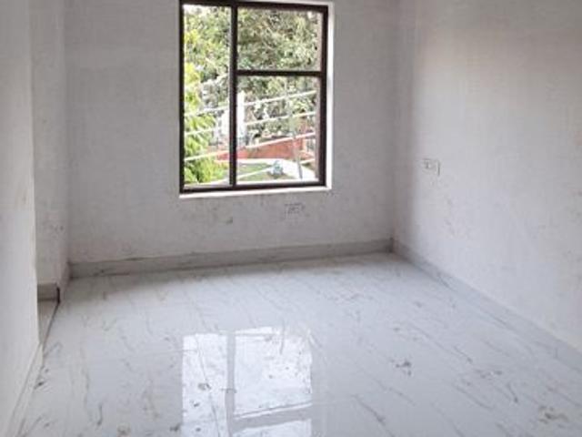 Rental | 2 BHK + 160 Sq.Yd. Independent House in Sector 8