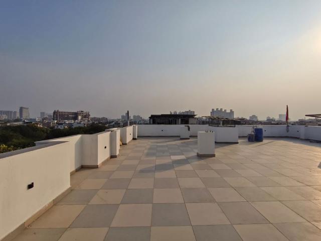 Rental | 2 BHK 162 Sq.Mt. Apartment in Mangalam Apartment Noida