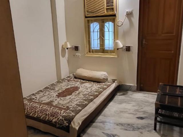 Rental | 2 BHK 1750 Sq.Ft. Apartment in DLF Park Place