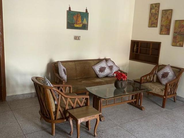 Rental | 2 BHK + 1800 Sq.Ft. Independent House in Sector 27
