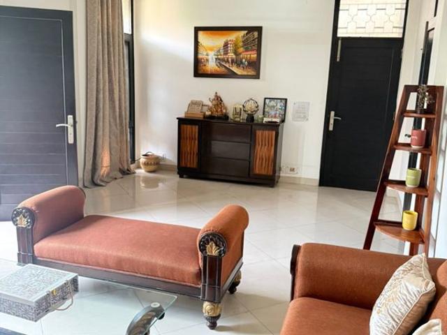 Rental | 2 BHK 200 Sq.Yd. Apartment in East Of Kailash