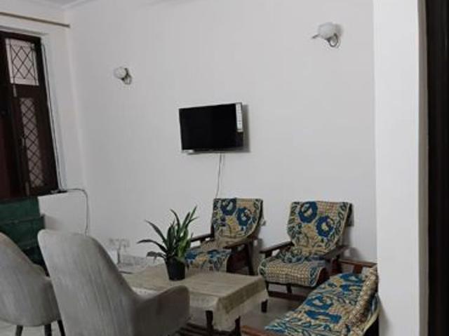 Rental | 2 BHK 210 Sq.Yd. Apartment in Defence Colony