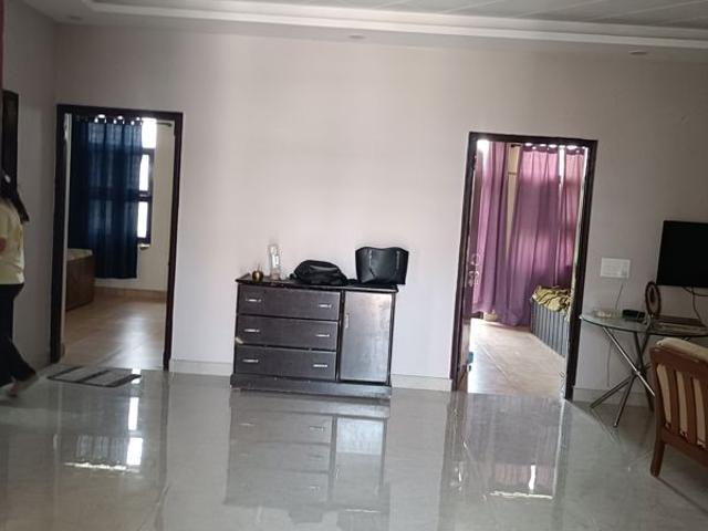 Rental | 2 BHK 2200 Sq.Ft. Independent House in Ansal Plaza Sector 23
