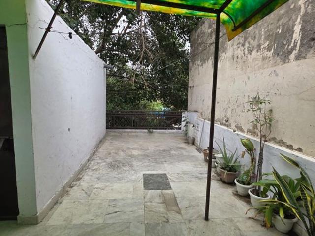 Rental | 2 BHK + 26 Sq.Mt. Independent House in Rohini Sector 11
