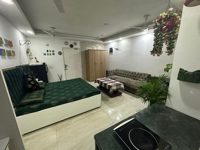 Rental | 2 BHK 300 Sq.Yd. Apartment in Jangpura