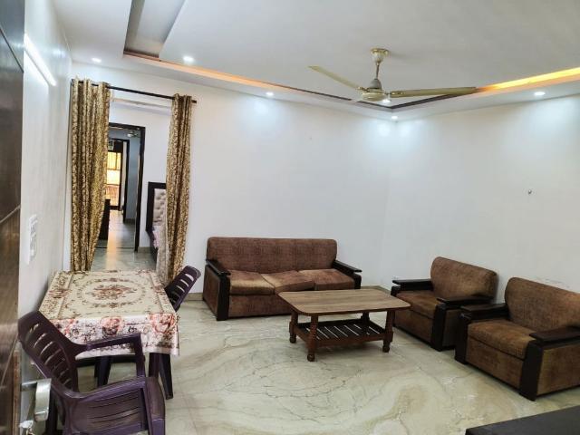 Rental | 2 BHK 450 Sq.Mt. Apartment in Sunlight Apartments Sector 44