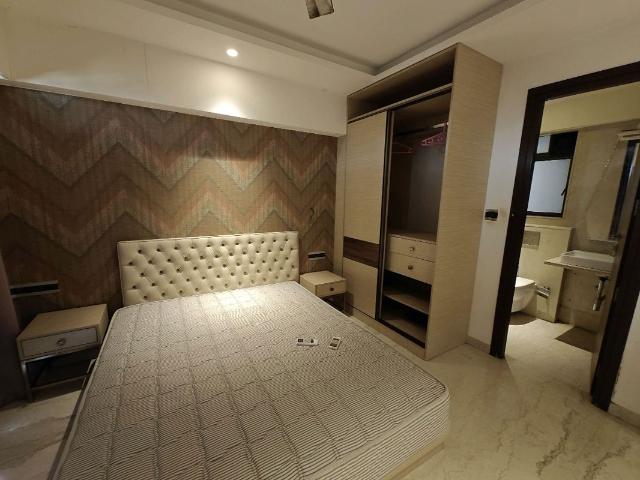Rental | 2 BHK 450 Sq.Ft. Apartment in Omkar Vive