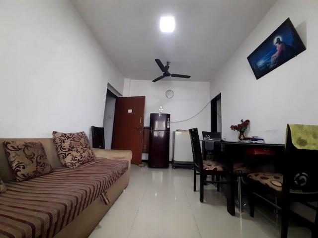 Rental | 2 BHK 550 Sq.Ft. Apartment in Gokuldham Complex
