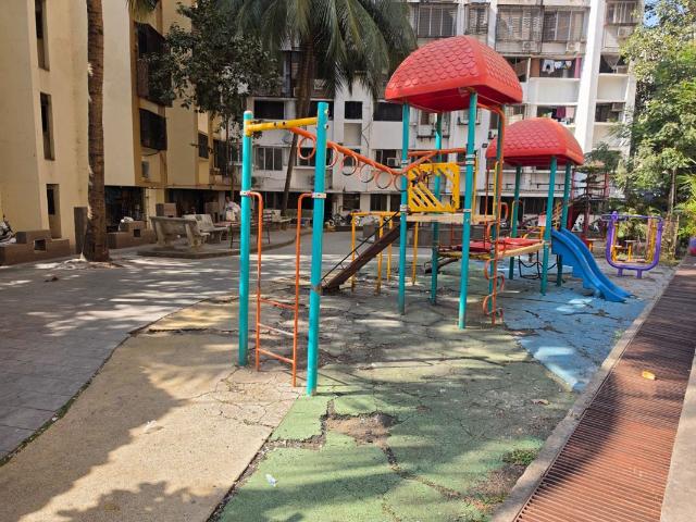 Rental | 2 BHK + 550 Sq.Ft. Apartment in Koyna CHS