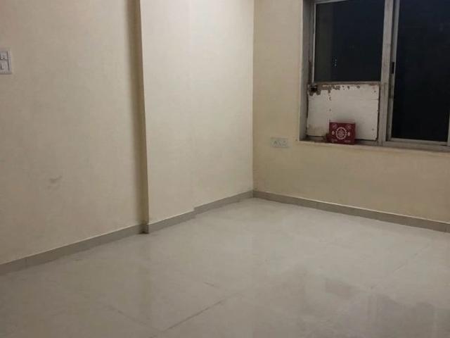 Rental | 2 BHK 550 Sq.Ft. Apartment in Link Plaza