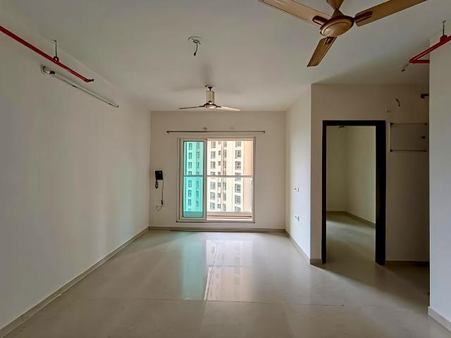 Rental | 2 BHK 575 Sq.Ft. Apartment in Dosti Oak