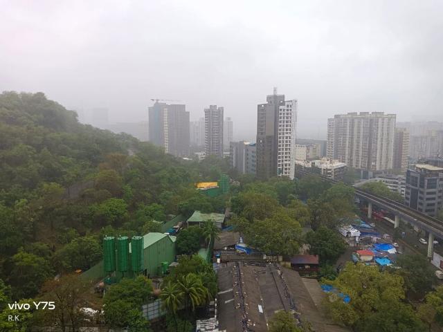 Rental | 2 BHK + 570 Sq.Ft. Apartment in Saptashrungi CHS Kurla