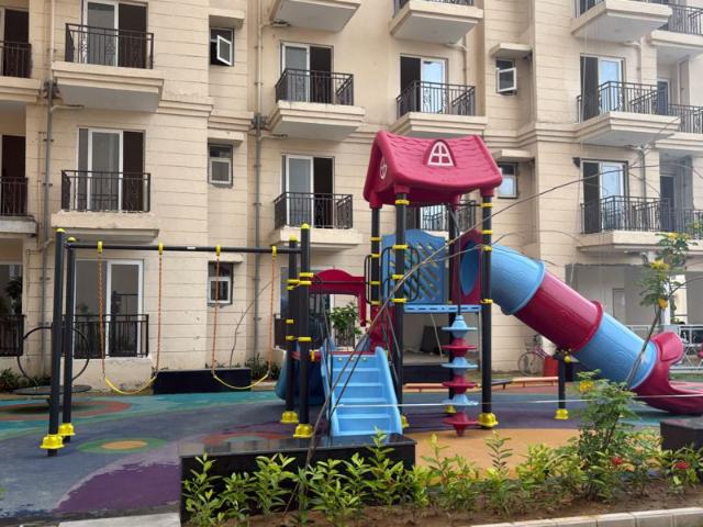 Rental | 2 BHK + 573 Sq.Ft. Apartment in Signature Global Prime
