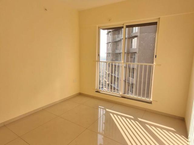 Rental | 2 BHK 606 Sq.Ft. Apartment in Godrej Nest Kandivali