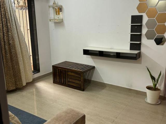 Rental | 2 BHK 600 Sq.Ft. Apartment in Vaibhav CHS Goregaon