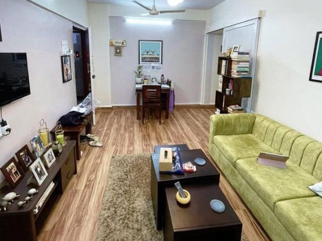 Rental | 2 BHK + 600 Sq.Ft. Apartment in Aparna Juhu
