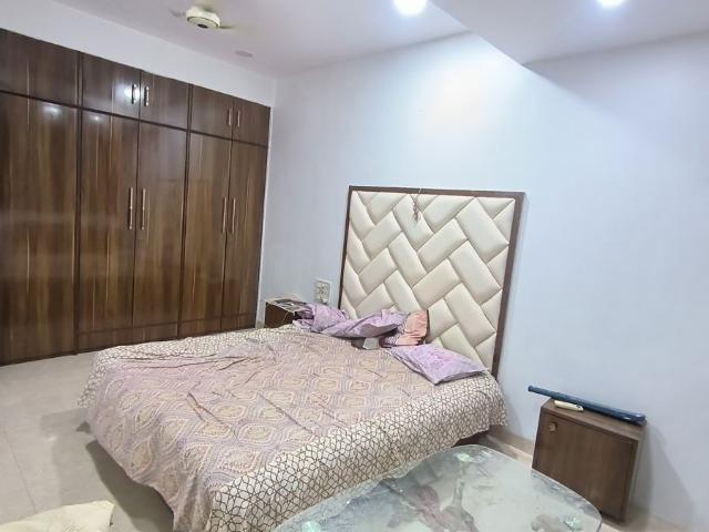 Rental | 2 BHK 600 Sq.Ft. Apartment in Prabhadevi