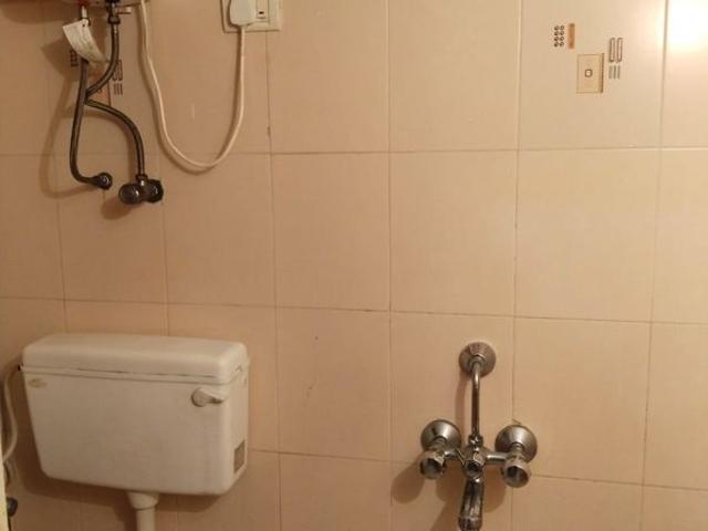 Rental | 2 BHK 600 Sq.Ft. Apartment in Sai Prasad CHS Sector 20